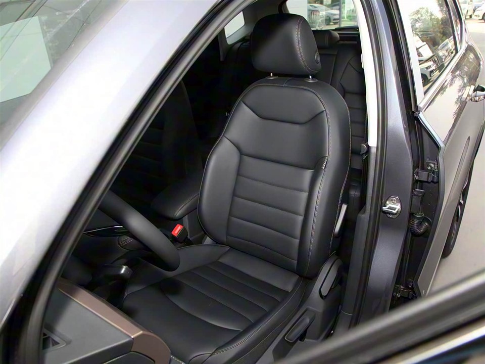 Volkswagen Tharu 330TSI 4WD Flagship Version high quality