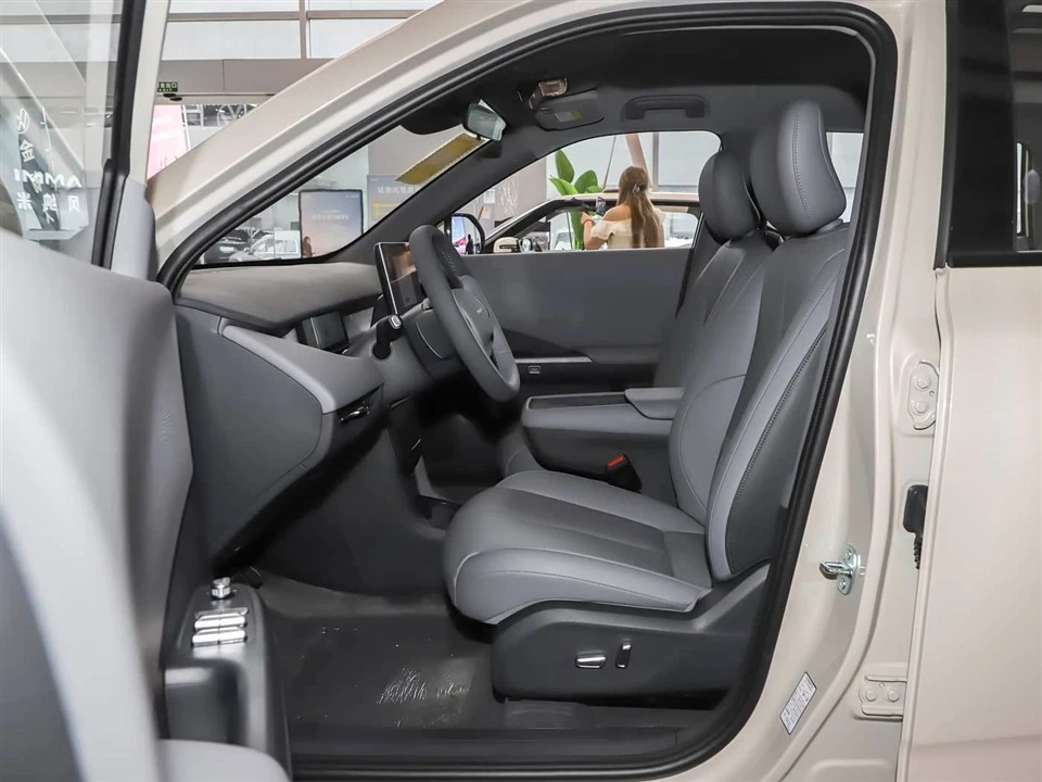Dongfeng Eπ Nammi 06 BEV SUV price