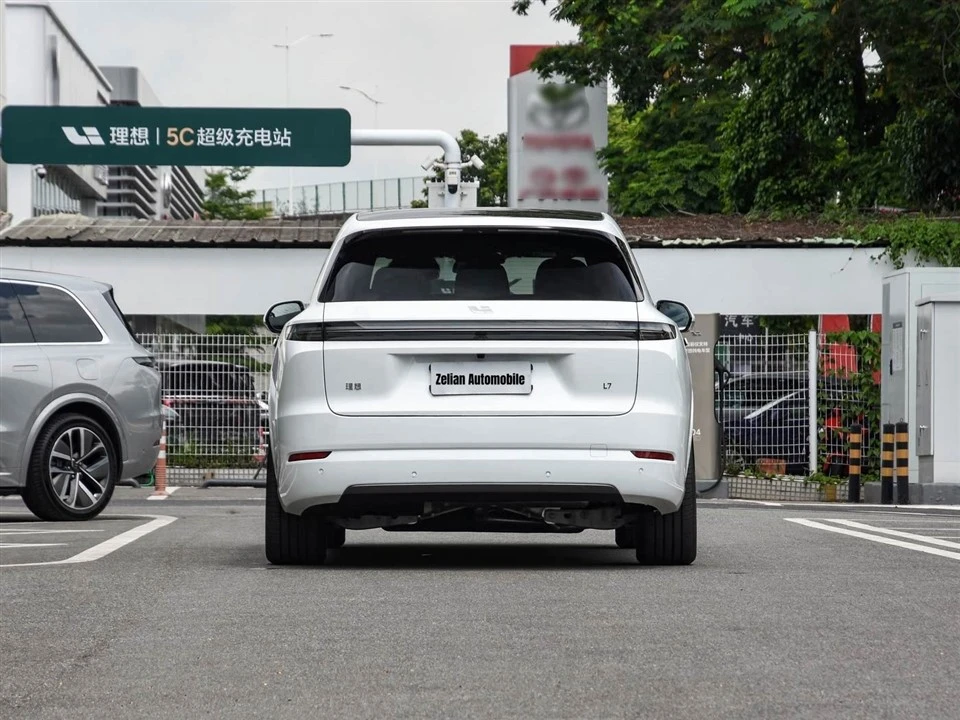 Brand New Li Auto L7 2025 Pro Smart Renewal Edition Luxury Extended-Range SUV Wholesale Export factory